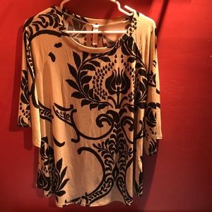 Discount Divas Top-size small